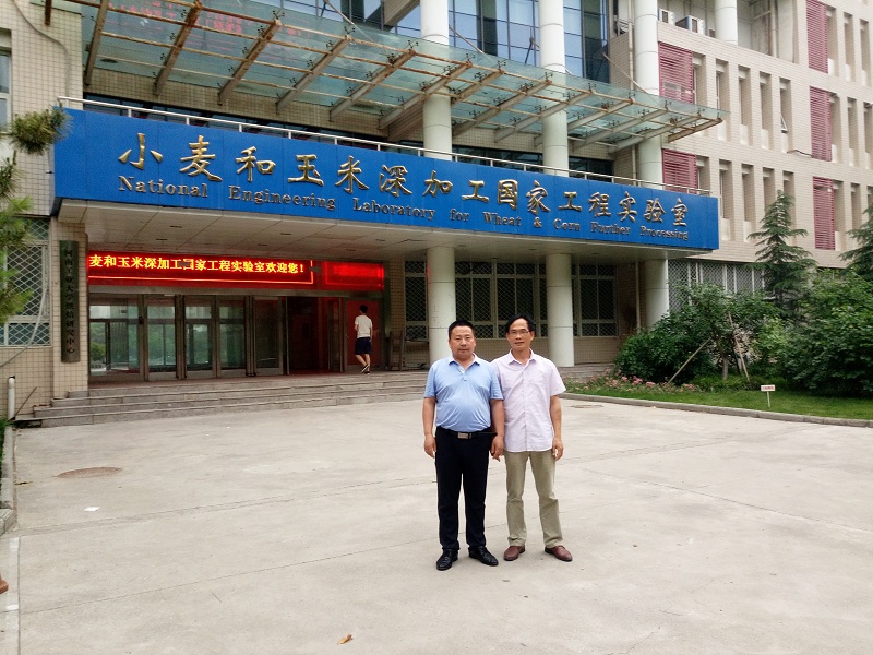 和廣州大學營養學科李博士在一起
